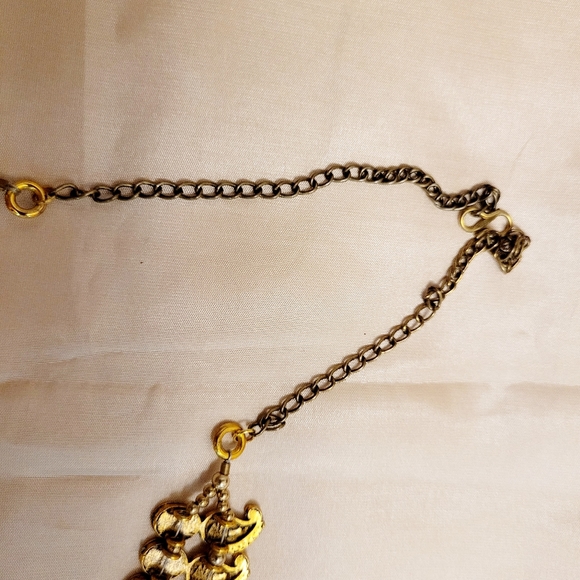 Necklace - Picture 5 of 9